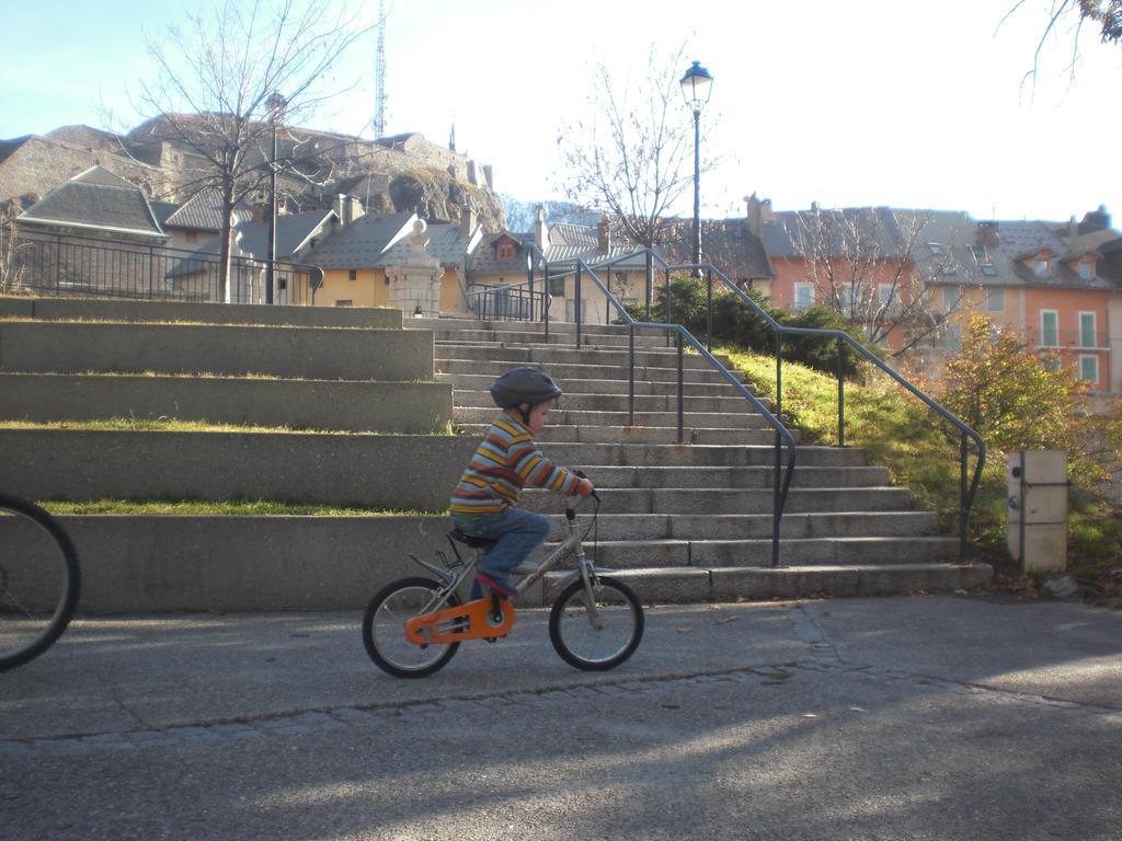 Pres Des Forts *